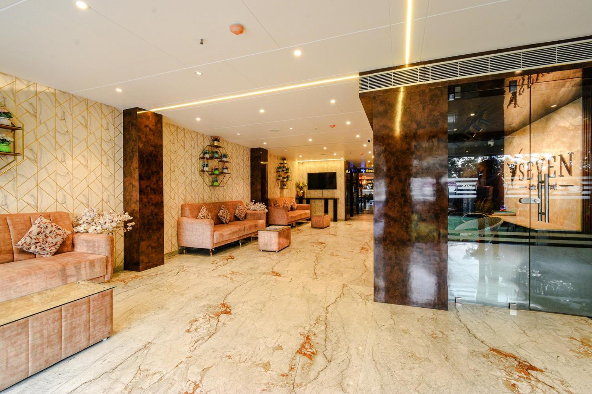 Treebo Premium Seven Lake View Haïdarabad Extérieur photo