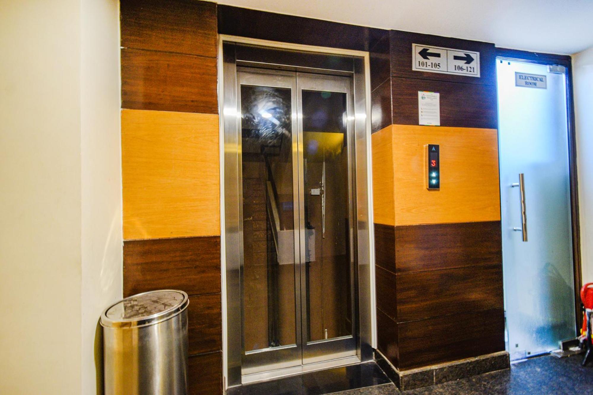 Treebo Premium Seven Lake View Haïdarabad Extérieur photo